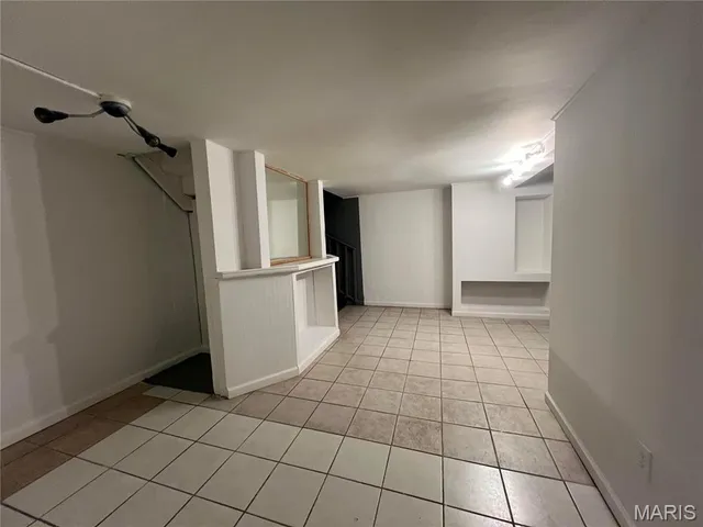 $1,350 | 1264 Grant Drive, St. Louis, MO 63132