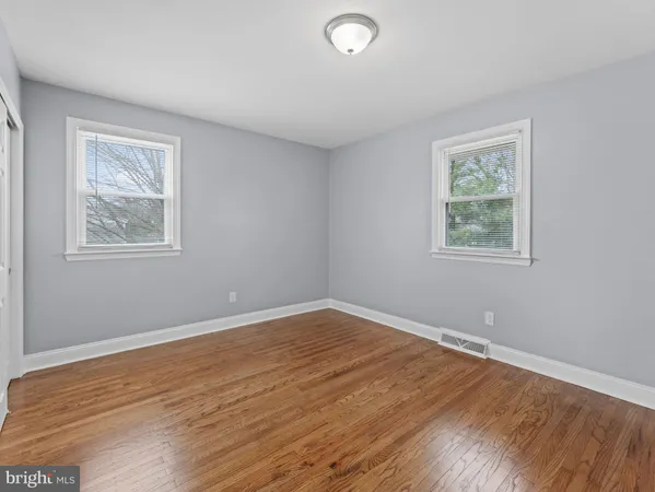 $550,000 | 916 Edgemoor Road, Cherry Hill, NJ 08034
