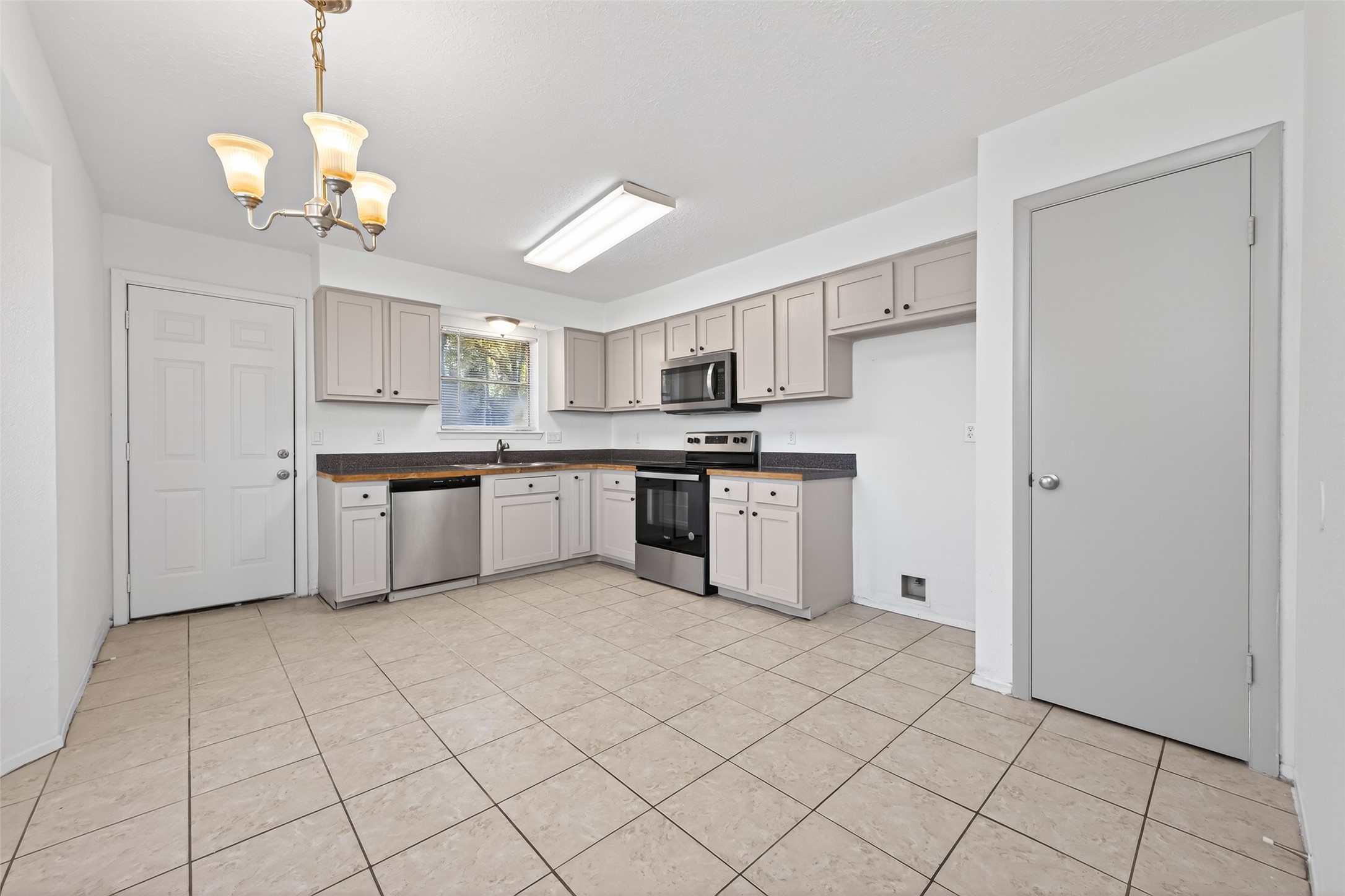 4630 Hickorygate Drive Spring, TX 77373 - Photo 13 of 32