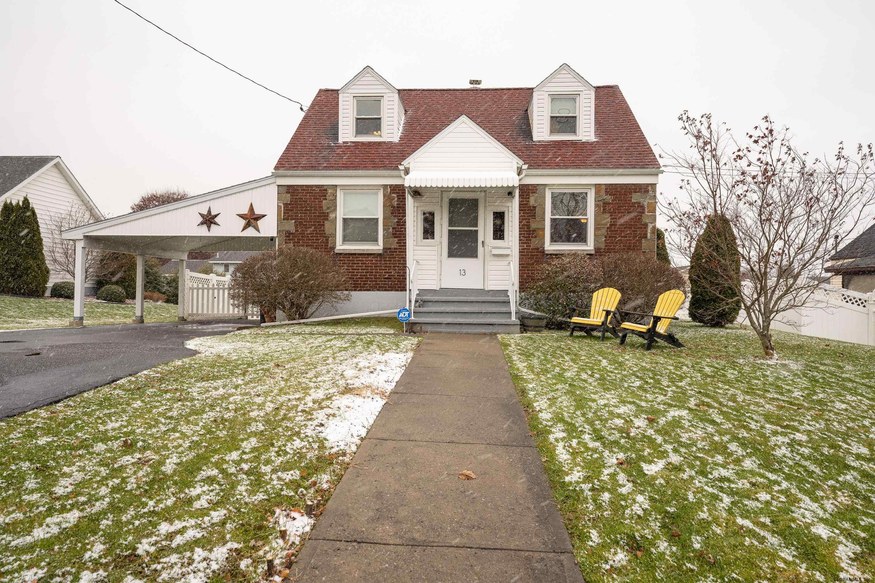 13 Woodrow Road Amsterdam, NY 12010 - Photo 1 of 57 Photo 1