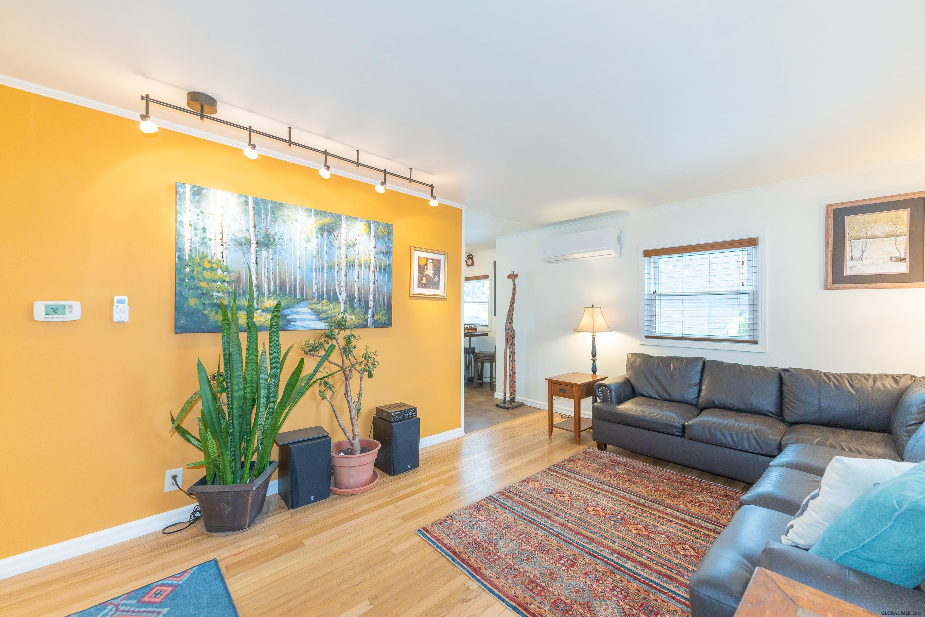 13 Woodrow Road Amsterdam, NY 12010 - Photo 7 of 57 Photo 7