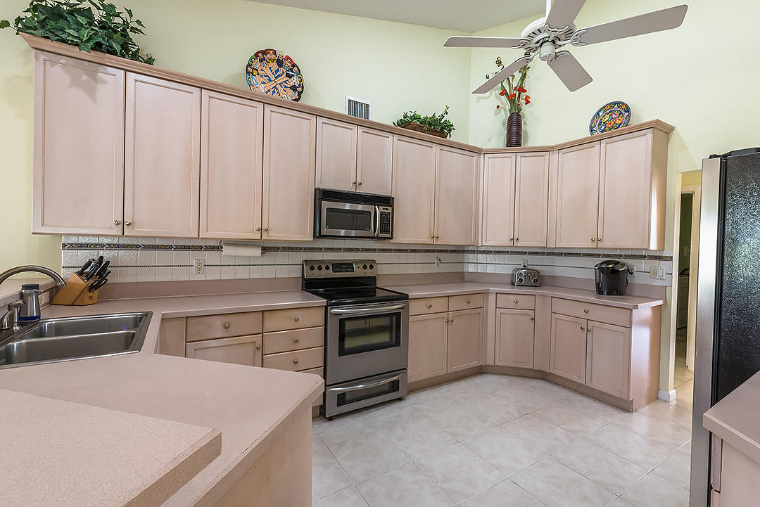 4259 Fox Trace Road Boynton Beach, FL 33436 - Photo 10 of 31 4259-FOX-TRACE-009