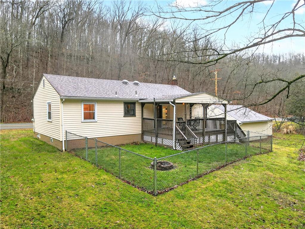 1550 Days Run Road Tarentum, PA 15084 - Photo 4 of 48