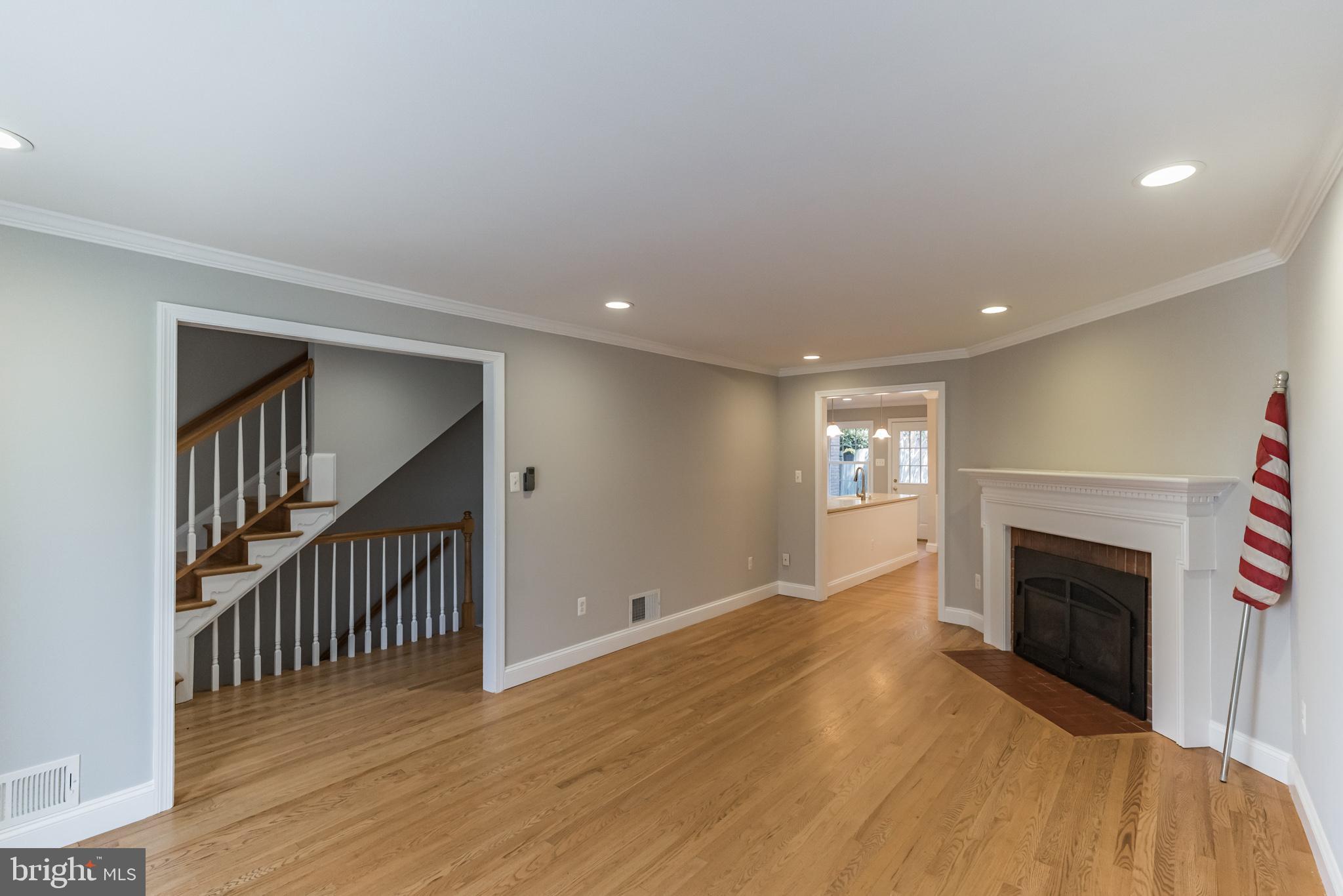 6738 Towne Lane Road McLean, VA 22101 - Photo 9 of 31 Gallery Image 9