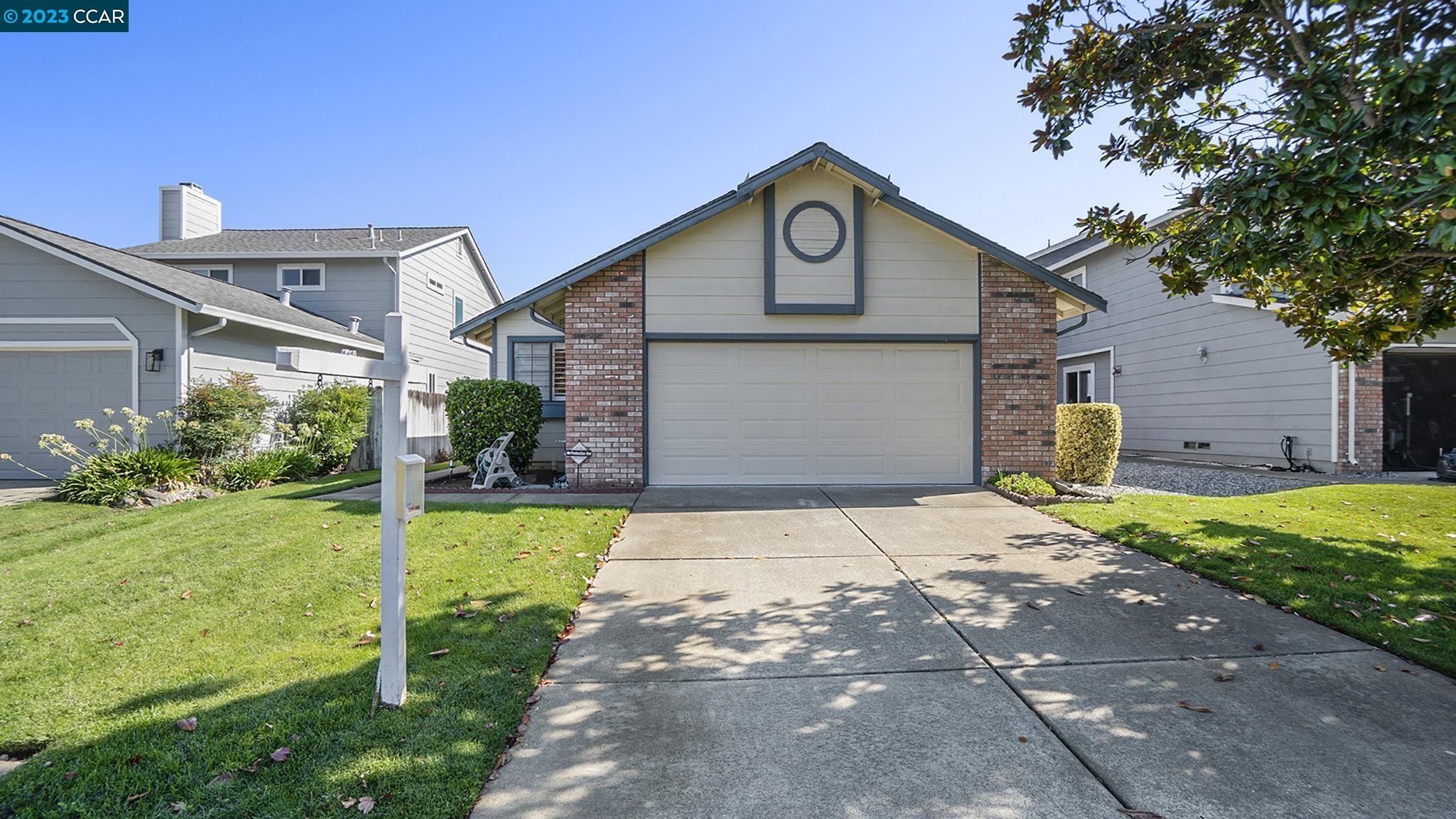 a front view of house with yard