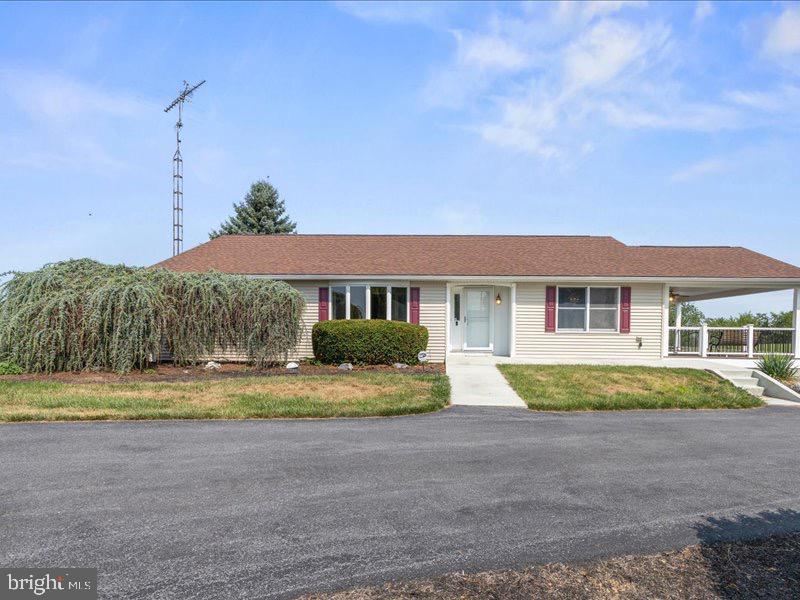 7246 Smith Road Chambersburg, PA 17202 - Photo 1 of 66 Gallery Image 1