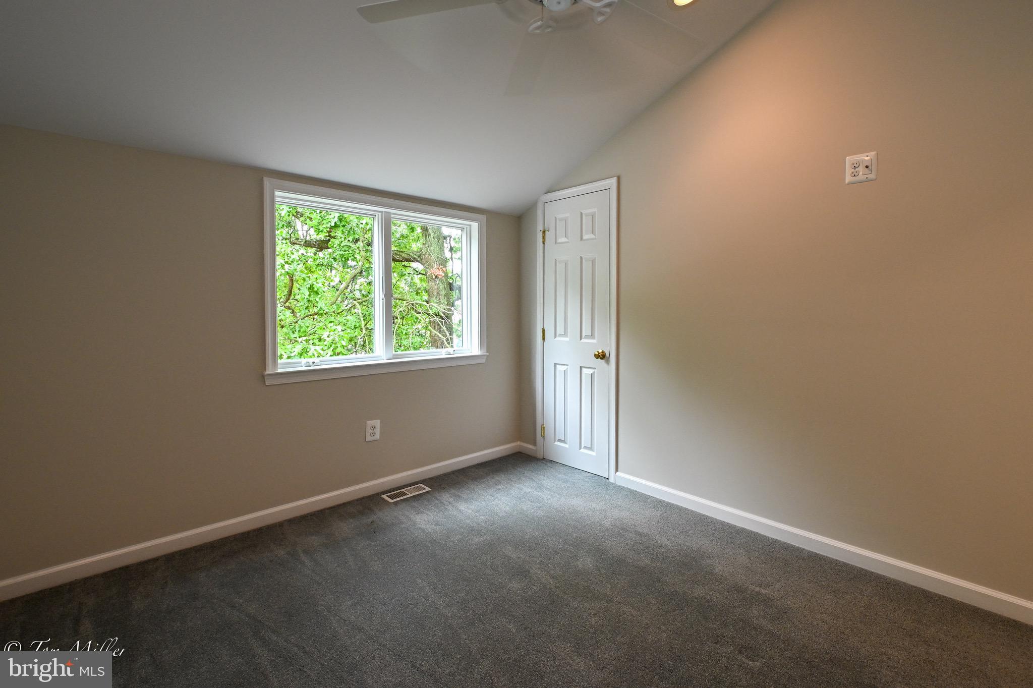 1135 Beech Drive Baltimore, MD 21220 - Photo 35 of 53 an empty room with a window