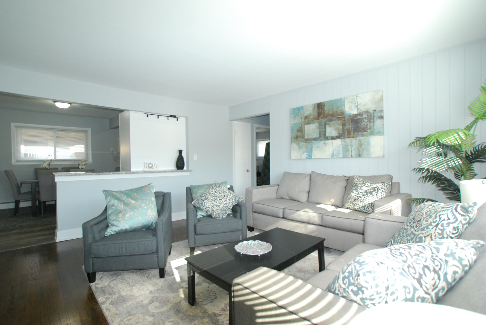 2246 South 17th Avenue, Unit 1E Riverside, IL 60546 - Photo 4 of 8