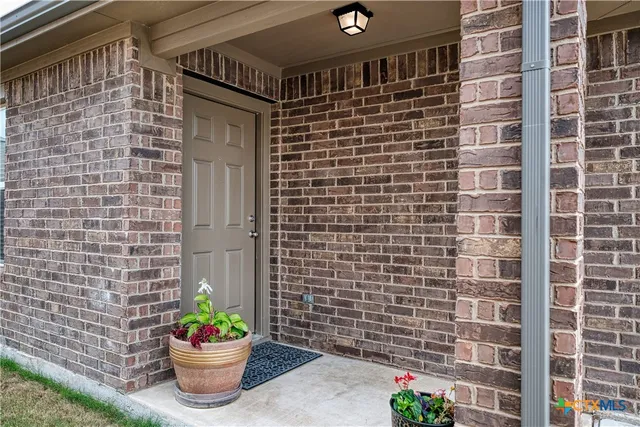 $1,595 | 5821 Roderick Drive, Austin, TX 78724