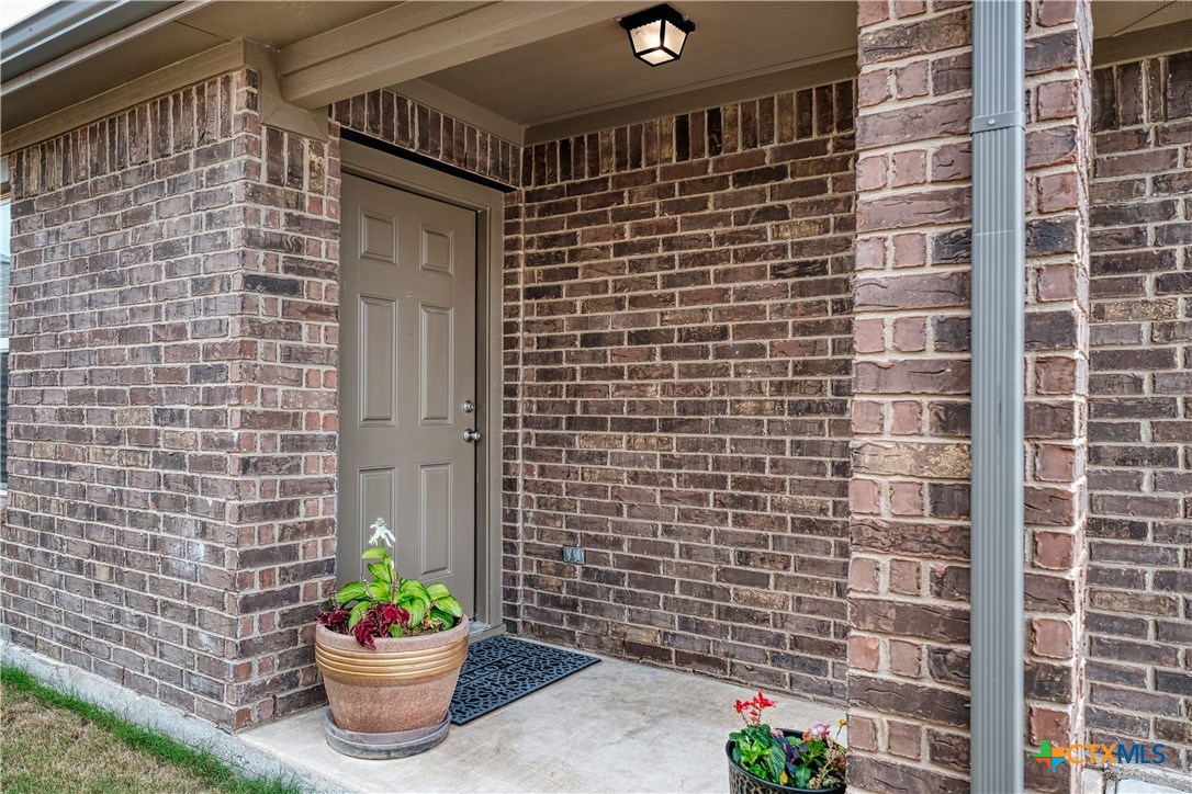 5821 Roderick Drive Austin, TX 78724 - Photo 3 of 20