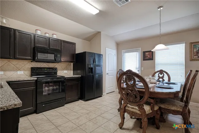 $1,595 | 5821 Roderick Drive, Austin, TX 78724