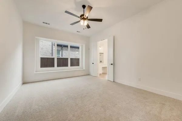 $648,585 | 211 Golden Run Drive, Fate, TX 75189