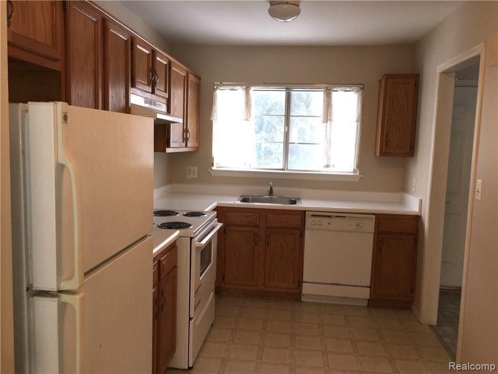 32272 West 12 Mile Road, Unit 29 Farmington, MI 48334 - Photo 6 of 13