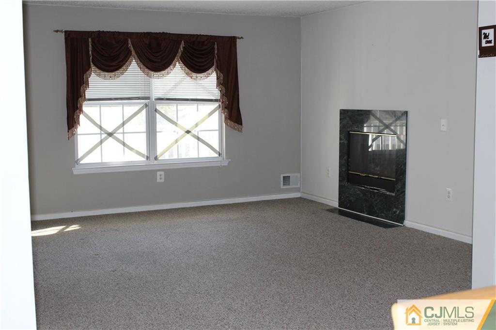 85 Inverness Drive, Unit 85 Edison, NJ 08820 - Photo 12 of 17 Gallery Image 12