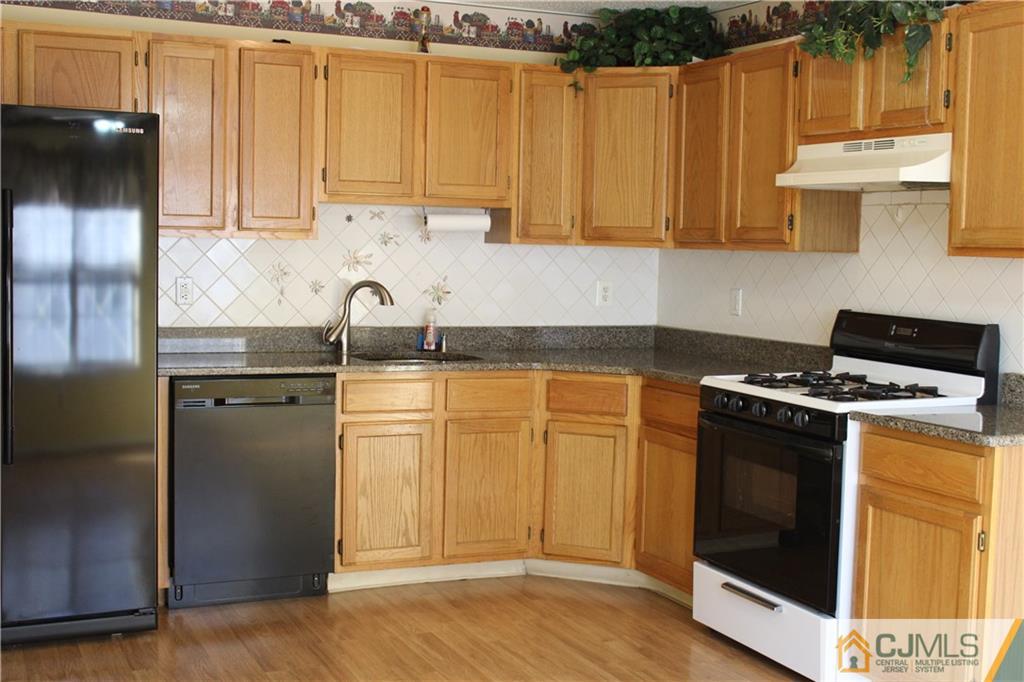 85 Inverness Drive, Unit 85 Edison, NJ 08820 - Photo 6 of 17 Gallery Image 6