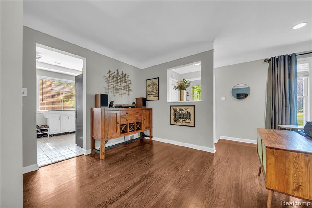 16141 Reedmere Avenue Beverly Hills, MI 48025 - Photo 17 of 42