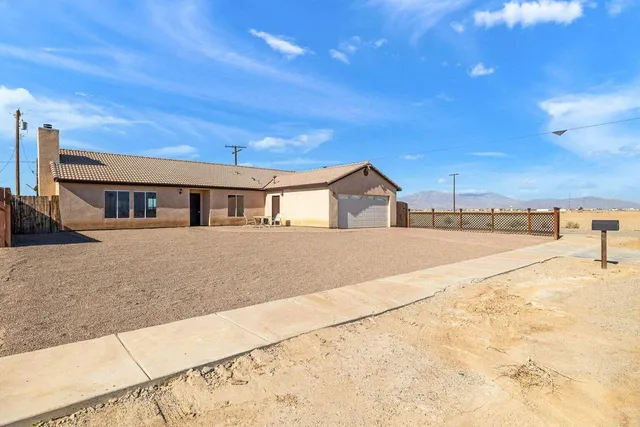 $325,000 | 1967 Sterling Avenue, Thermal, CA 92274