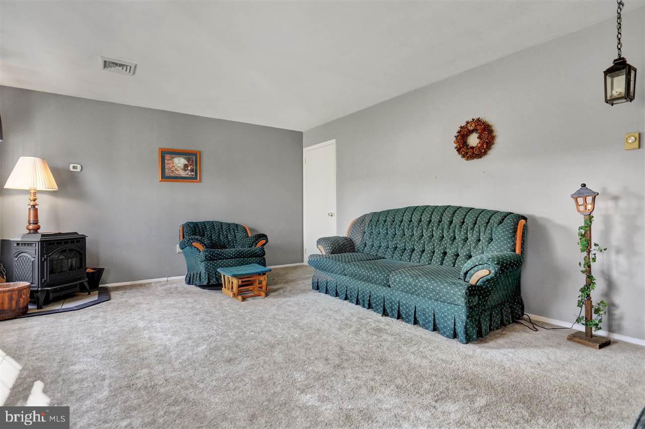 555 Winterstown Road Red Lion, PA 17356 - Photo 5 of 30