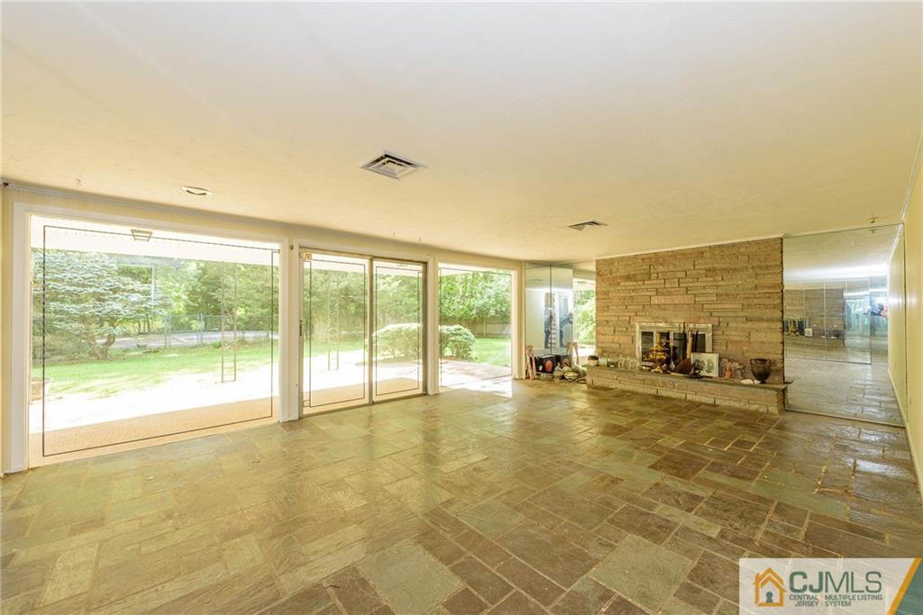 565 Foothill Road Bridgewater, NJ 08807 - Photo 20 of 25 a view of an empty room and window