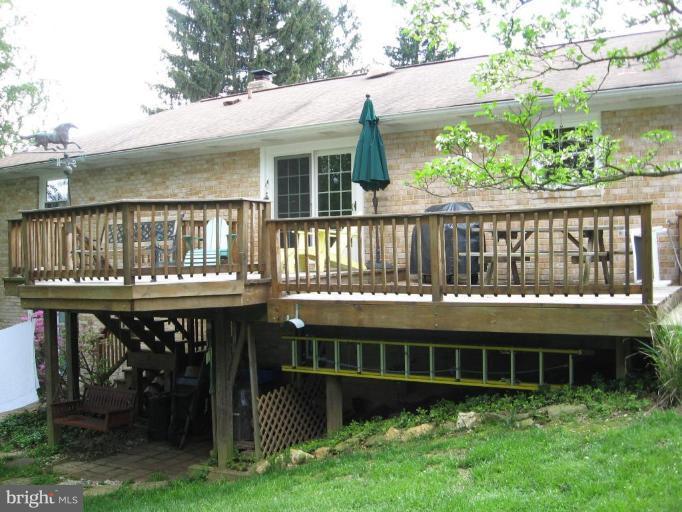 19113 Bloomfield Road Olney, MD 20832 - Photo 8 of 20 Deck with French Style Sliding Glass to Din Rm