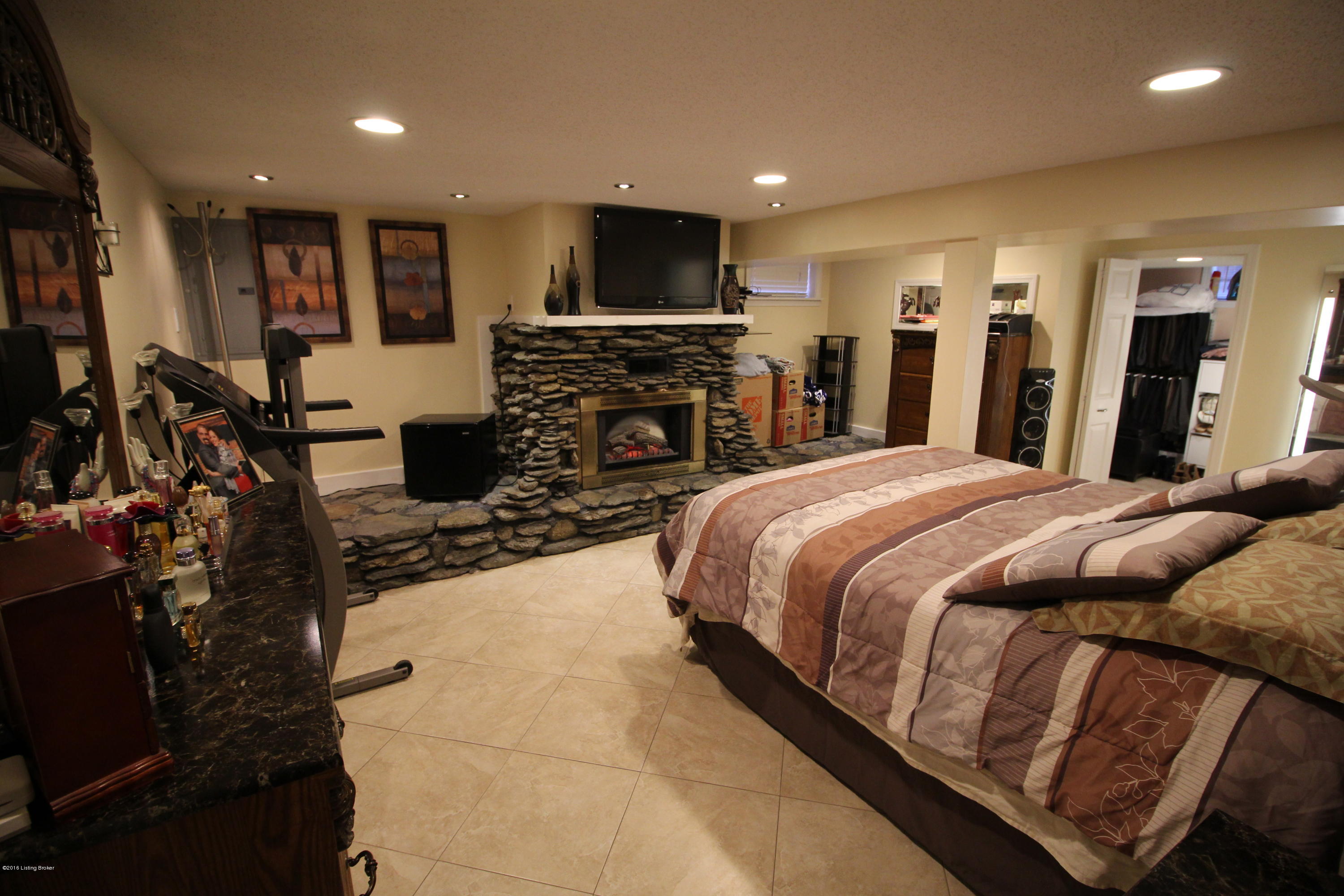 8317 Twisted Pine Road Louisville, KY 40219 - Photo 28 of 29 IMG_8678