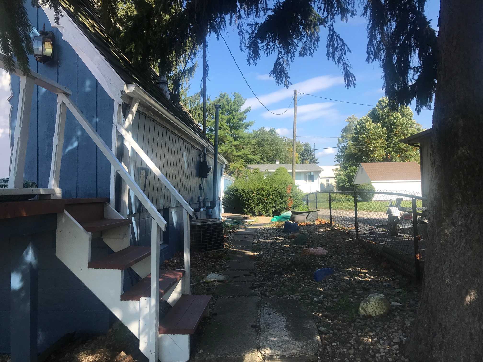 2017 Boulevard Street Rochester, IN 46975 - Photo 22 of 28