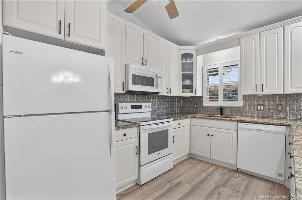 9275 Southeast Mercury Street Hobe Sound, FL 33455 - Photo 26 of 65