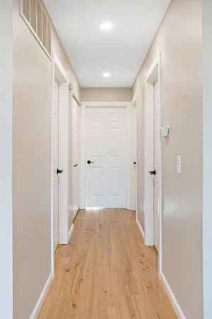 $279,000 | 136 Wolcott Court, Unit N1, Schaumburg, IL 60193