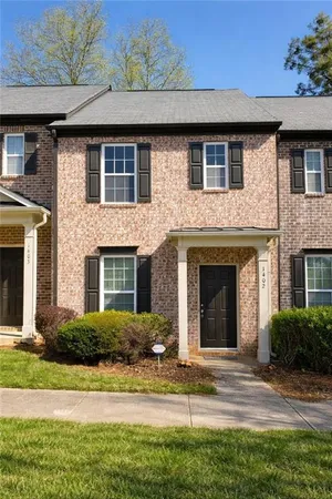 $1,595 | 1402 Bayrose Circle, Unit 2B, East Point, GA 30344