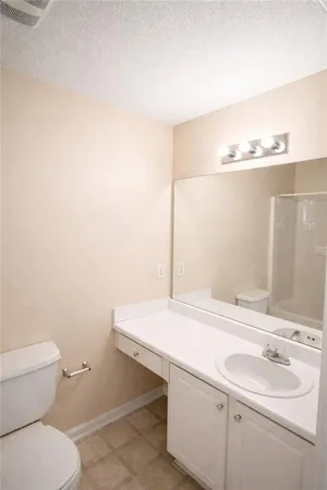 $1,595 | 1402 Bayrose Circle, Unit 2B, East Point, GA 30344