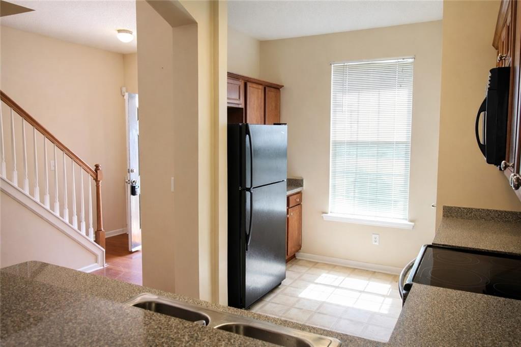 1402 Bayrose Circle, Unit 2B East Point, GA 30344 - Photo 4 of 15