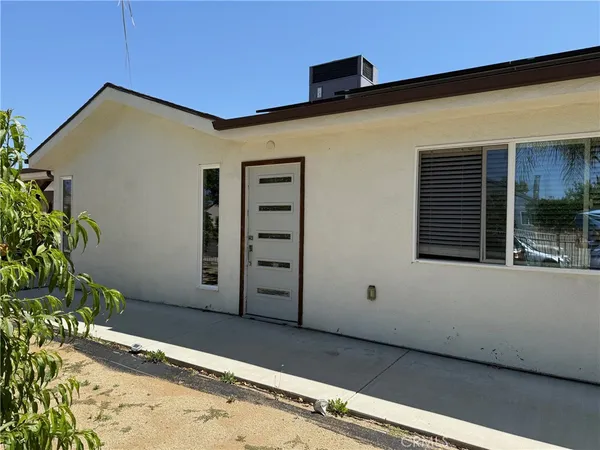 $2,200 | 7120 1/2 Quartz Avenue, Winnetka, CA 91306
