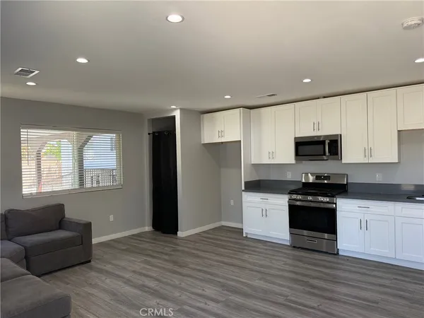 $2,200 | 7120 1/2 Quartz Avenue, Winnetka, CA 91306