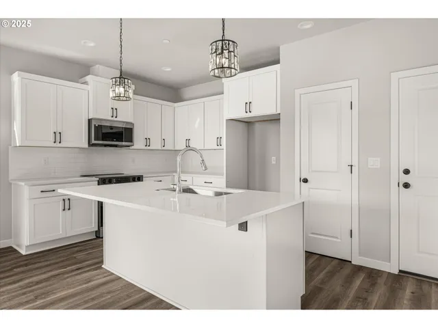 $547,800 | 2360 Northwest 3rd Street, Gresham, OR 97030