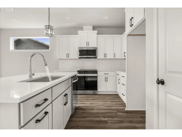 $547,800 | 2360 Northwest 3rd Street, Gresham, OR 97030