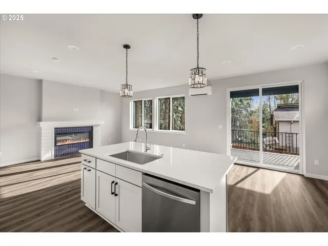 $547,800 | 2360 Northwest 3rd Street, Gresham, OR 97030