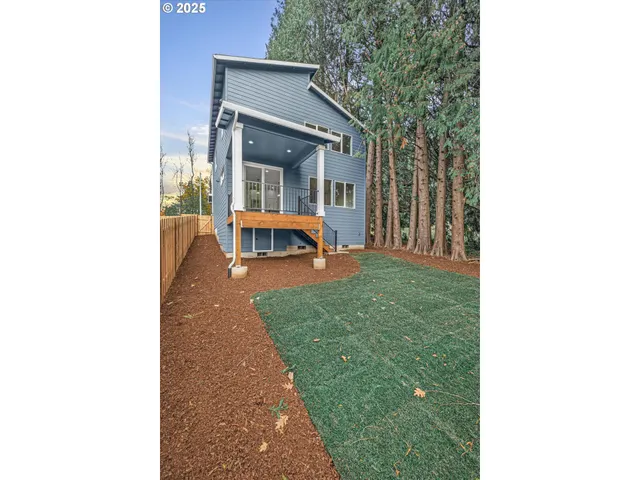$547,800 | 2360 Northwest 3rd Street, Gresham, OR 97030