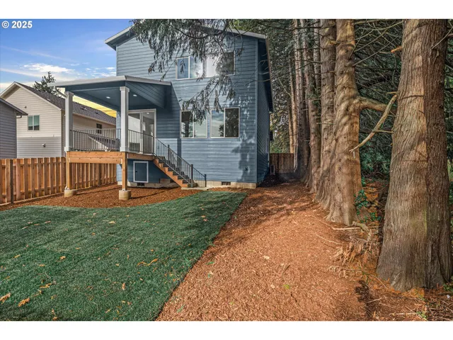 $547,800 | 2360 Northwest 3rd Street, Gresham, OR 97030