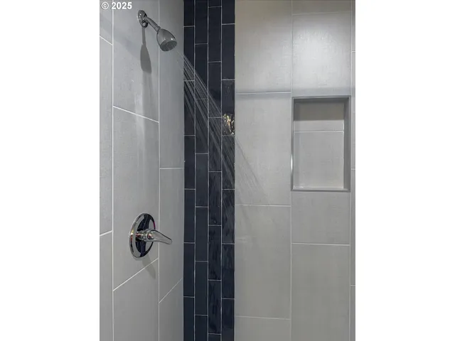 $547,800 | 2360 Northwest 3rd Street, Gresham, OR 97030