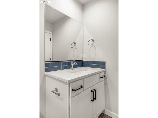 $547,800 | 2360 Northwest 3rd Street, Gresham, OR 97030