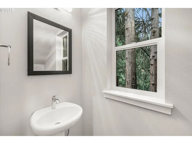 $547,800 | 2360 Northwest 3rd Street, Gresham, OR 97030