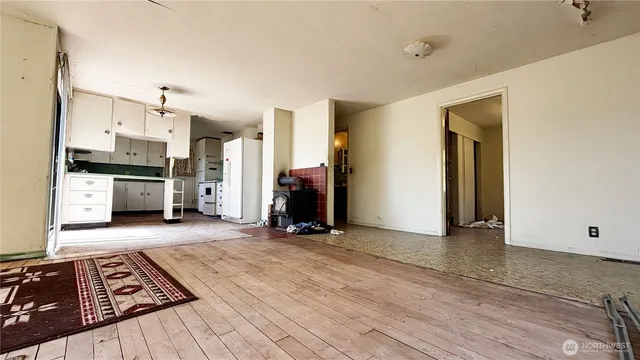 a view of a large window with an outdoor space