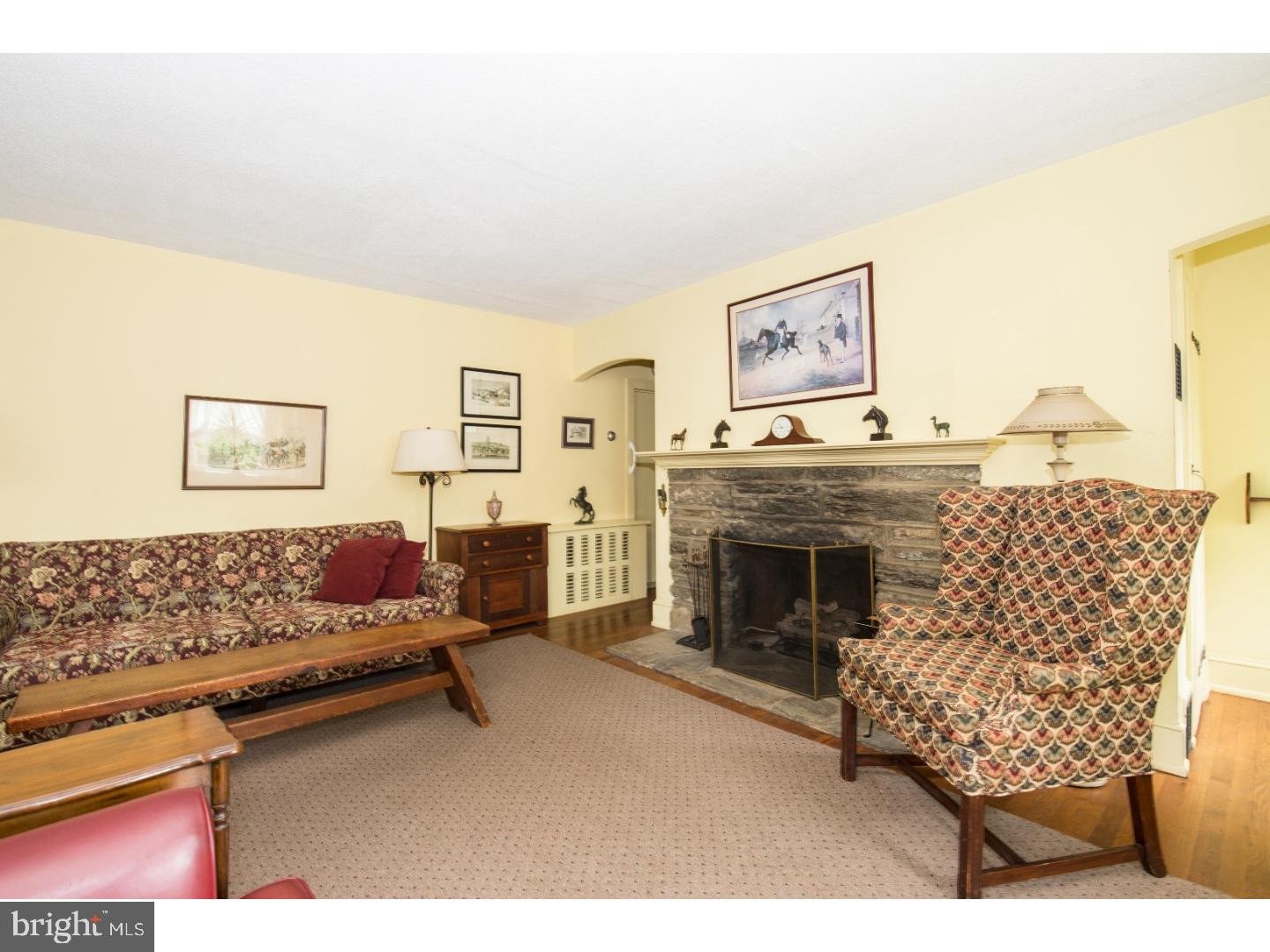 8925 Springview Road Philadelphia, PA 19115 - Photo 14 of 25