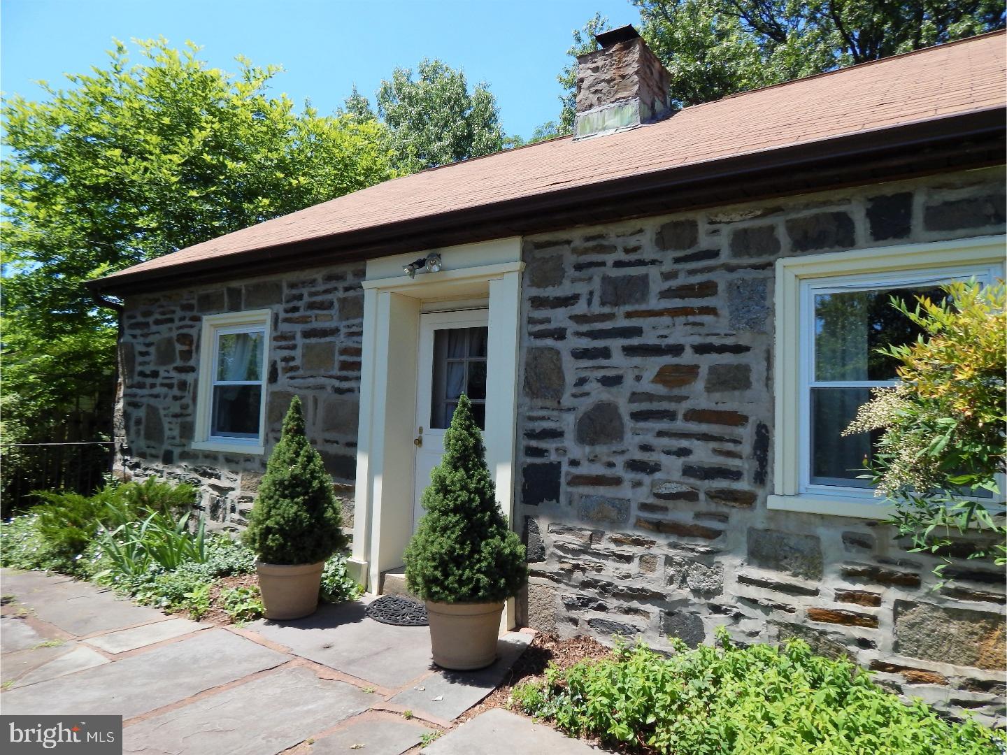 8925 Springview Road Philadelphia, PA 19115 - Photo 4 of 25