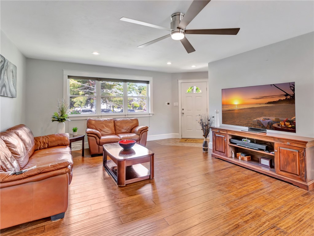 447 Stafford Road, Unit A1 Tiverton, RI 02878 - Photo 12 of 33