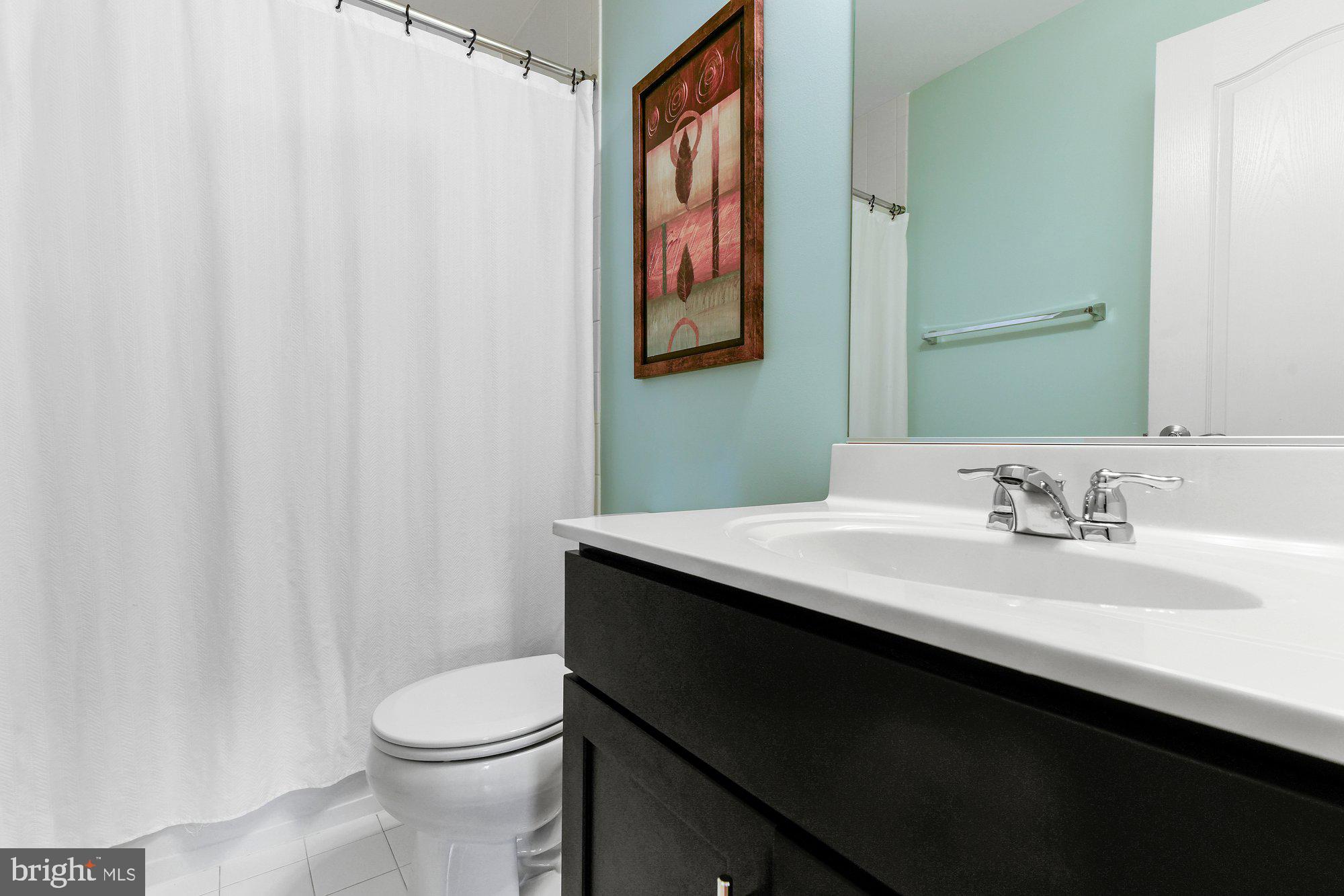 1007 Collier Run Road Baltimore, MD 21220 - Photo 26 of 57 2nd level full hall bath