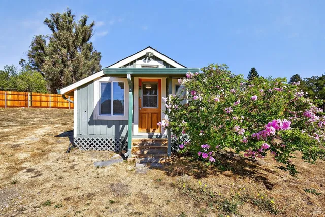 $1,689,000 | 635 Goodwin Avenue, Penngrove, CA 94951