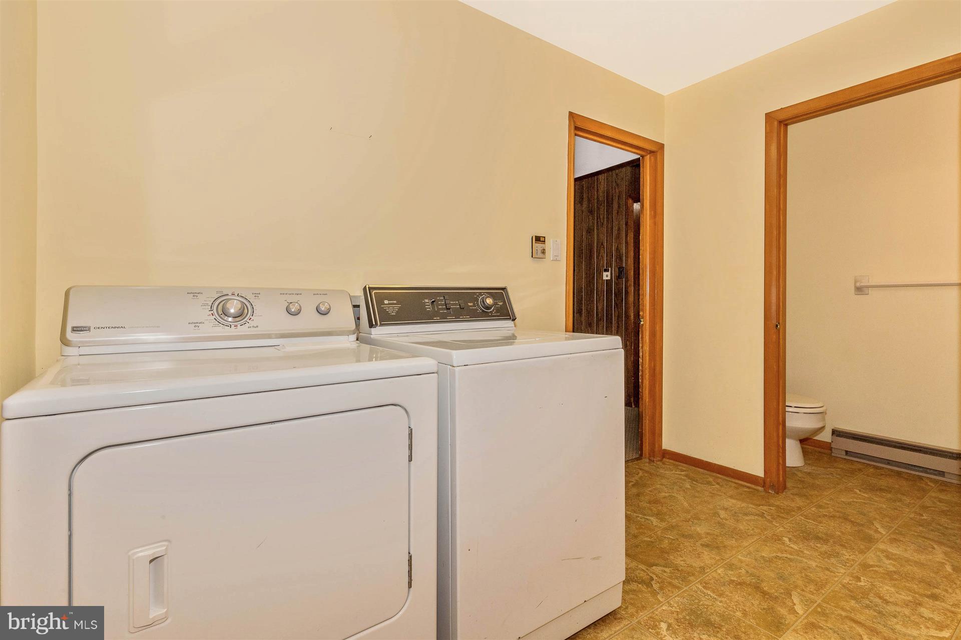 2113 Reed Road Knoxville, MD 21758 - Photo 16 of 25 Main level Mudroom with Laundry
