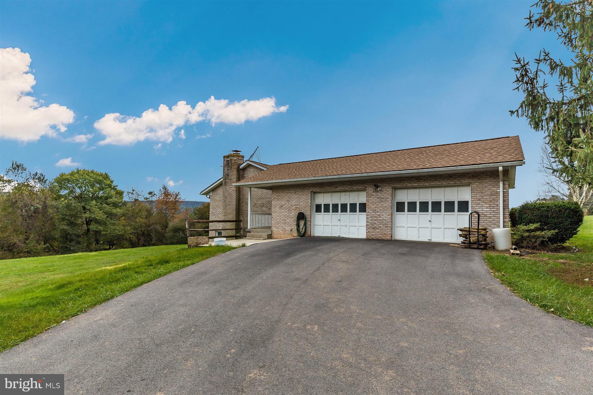 2113 Reed Road Knoxville, MD 21758 - Photo 18 of 25 Oversize side-load Garage