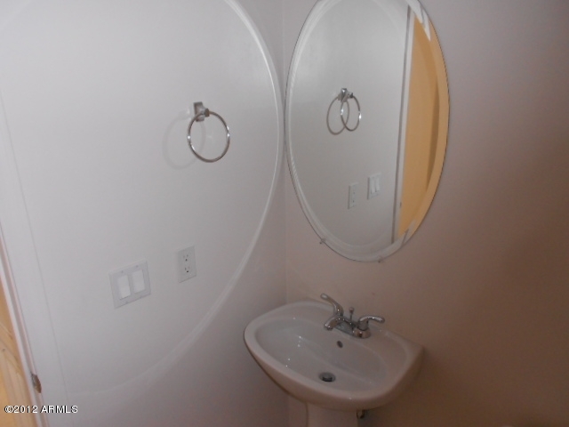 1920 East Bell Road, Unit 1115 Phoenix, AZ 85022 - Photo 19 of 33 023-284055 bathroom 3